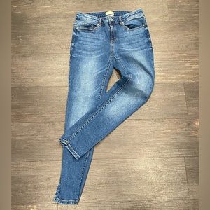 Canyon River blues jeans size 8 NWOT